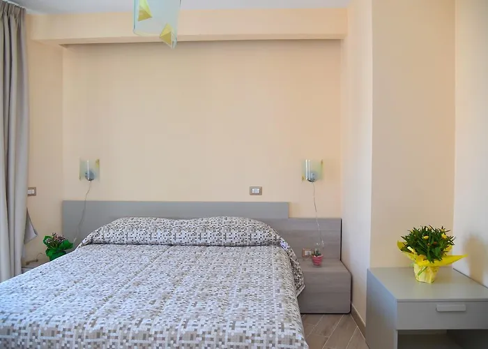 English Гостевой дом Сорренто