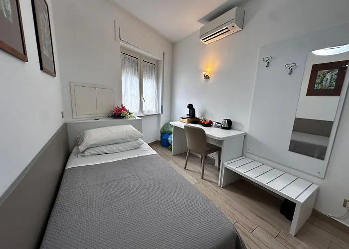 בית הארחה English *