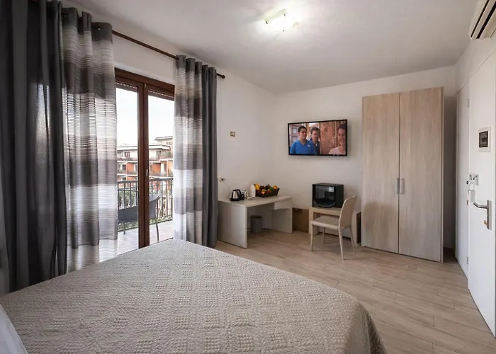 ゲストハウス English 3*