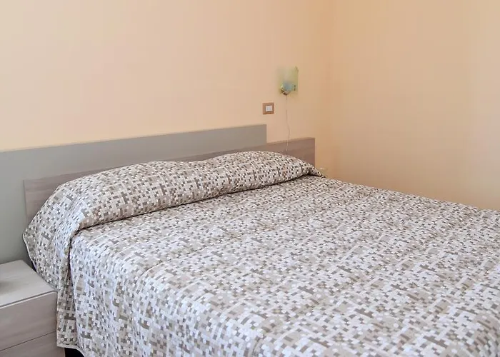 ゲストハウス English 3*