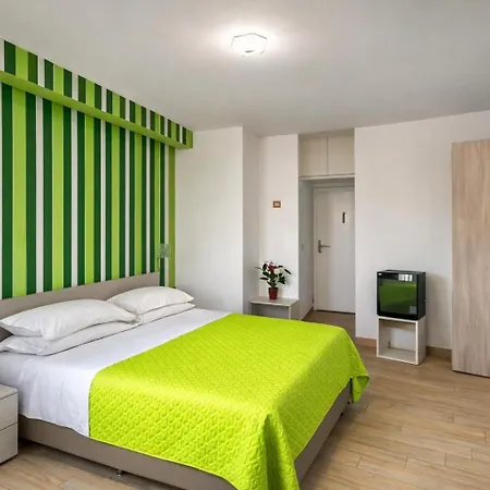 Guest house English